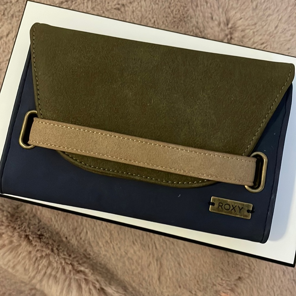 Roxy medium wallet